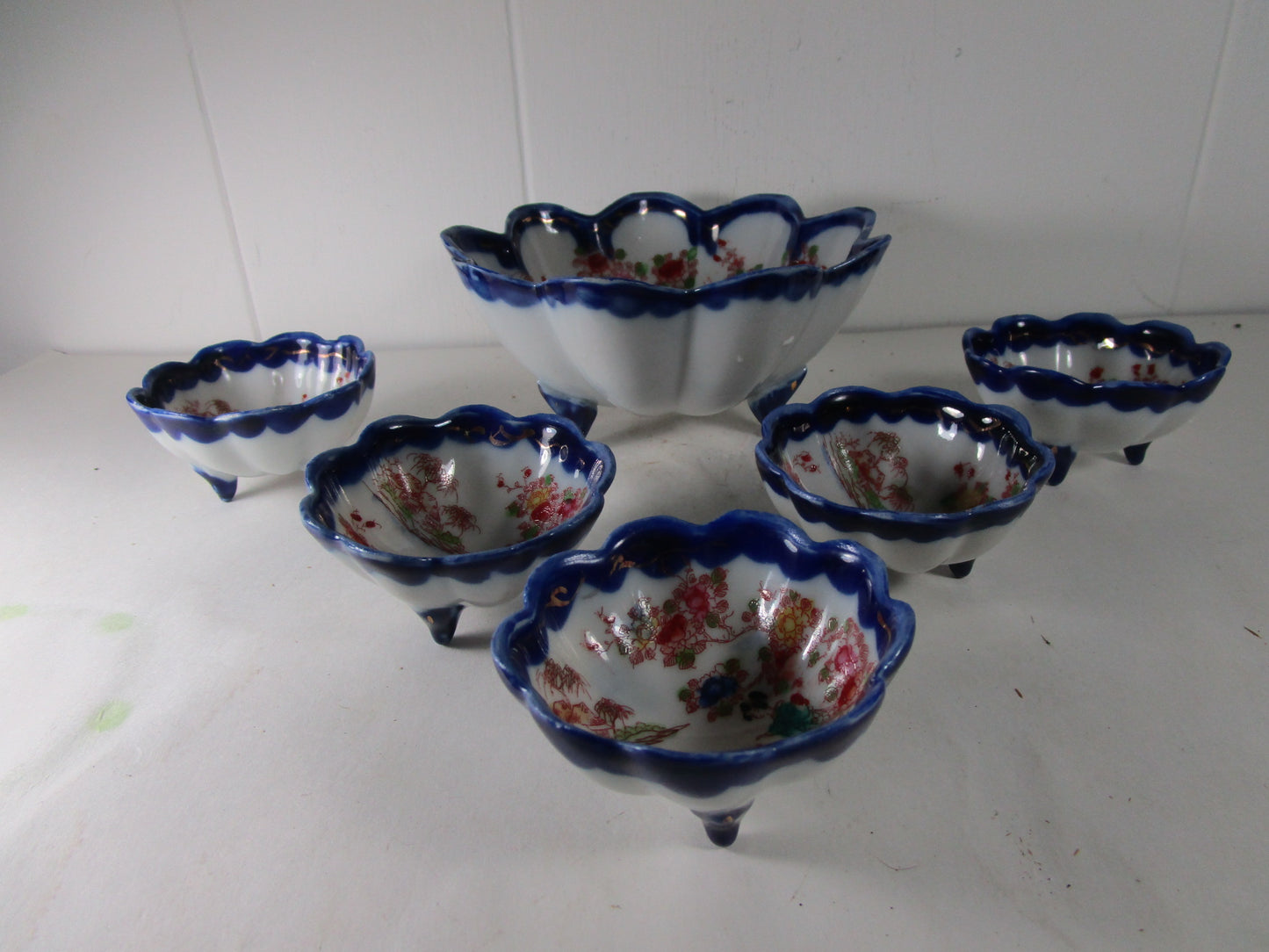 Geisha 3 footed Berry Bowl set