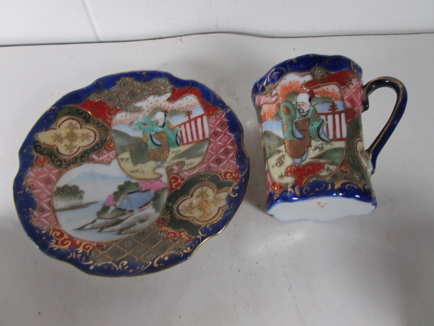 RARE japan kutani immortal male god 3 demitasse tea cup saucers