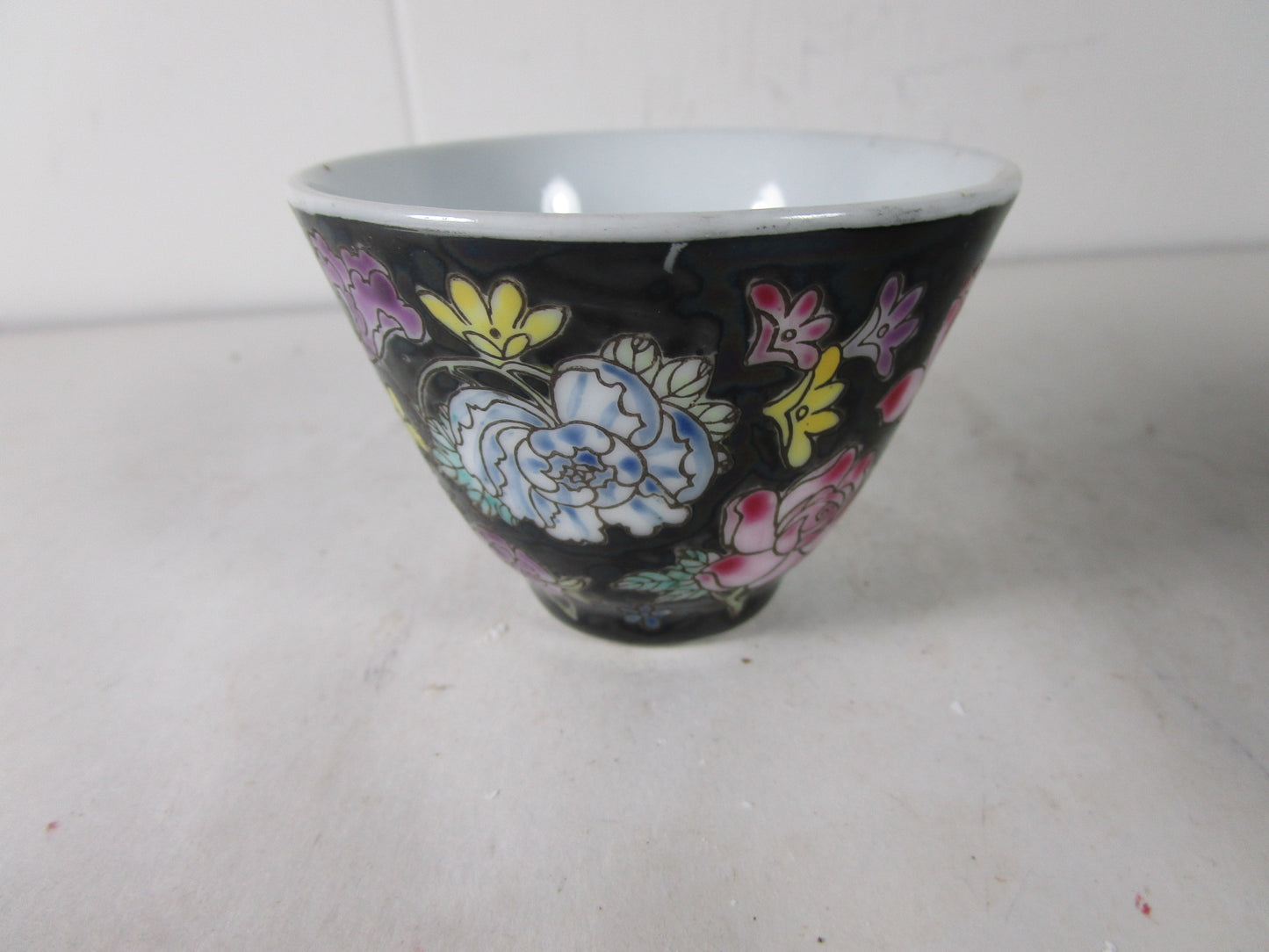 Chinese millefleur famille nori tea cups bowl