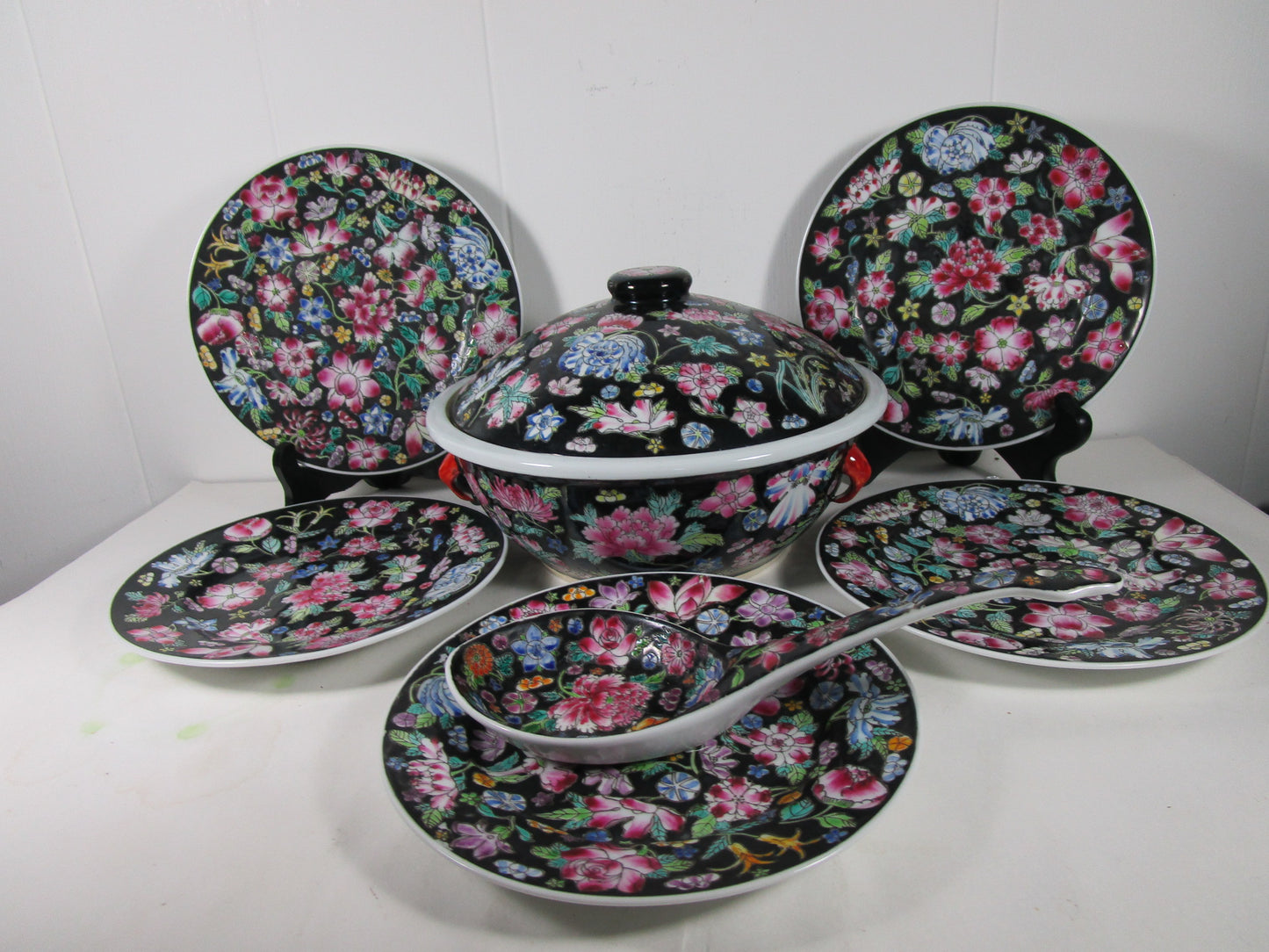 Famille Noire Millefleur China Tureen Serving set Thousand flowers