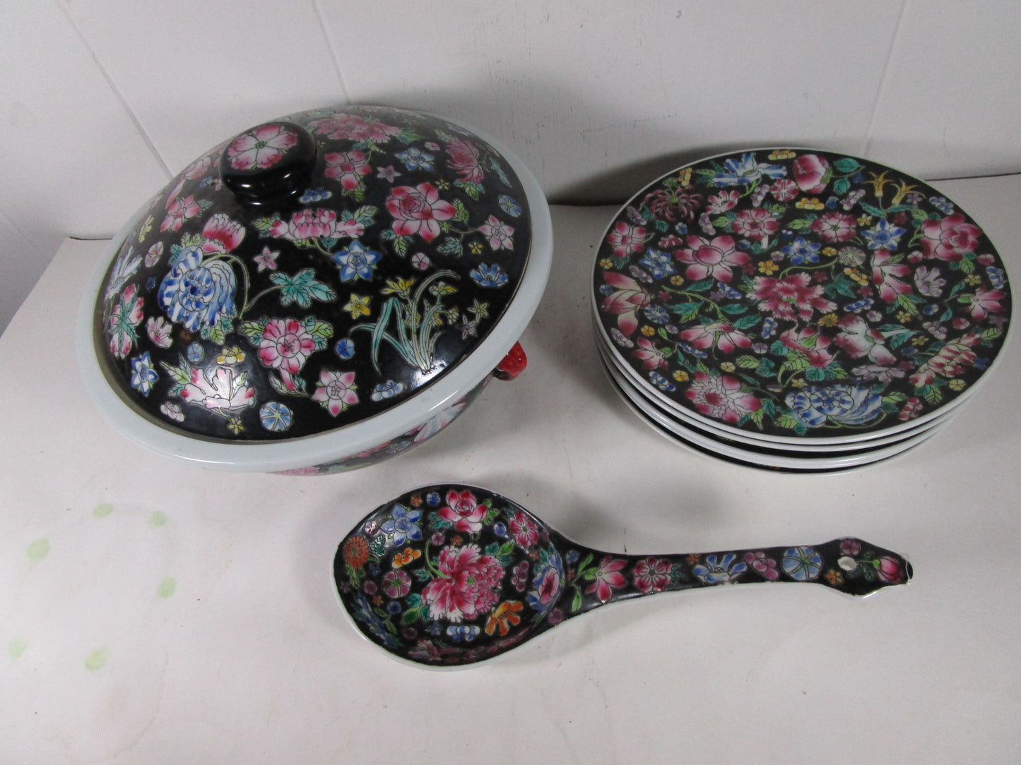 Famille Noire Millefleur China Tureen Serving set Thousand flowers