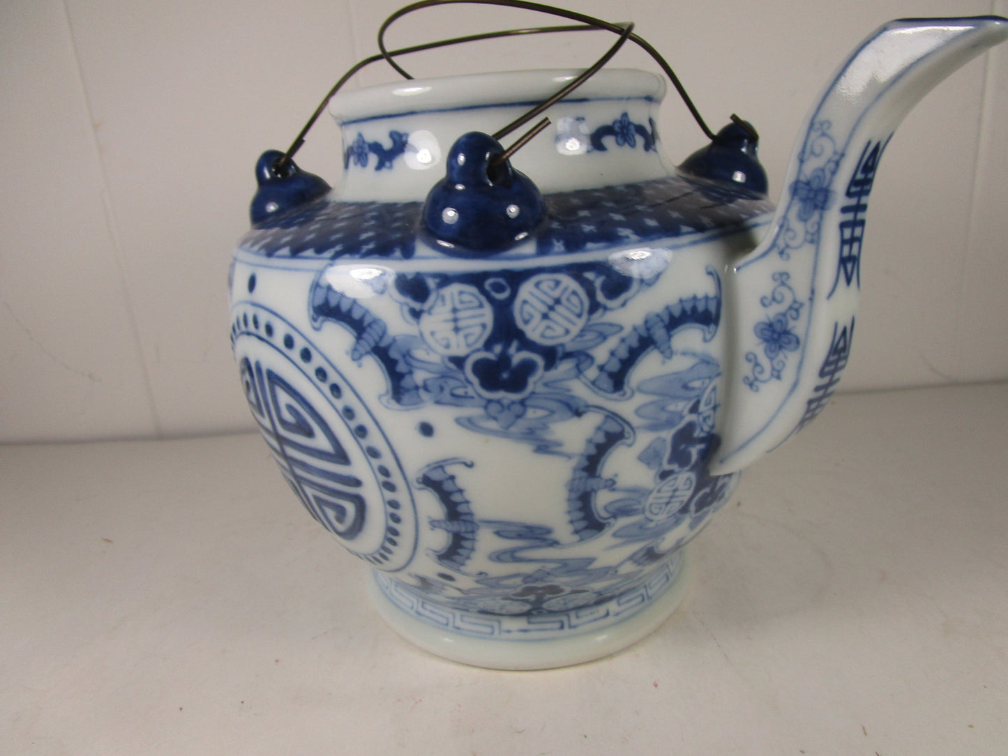 19th Century Chinese export blue and white teapot, Double Happiness era