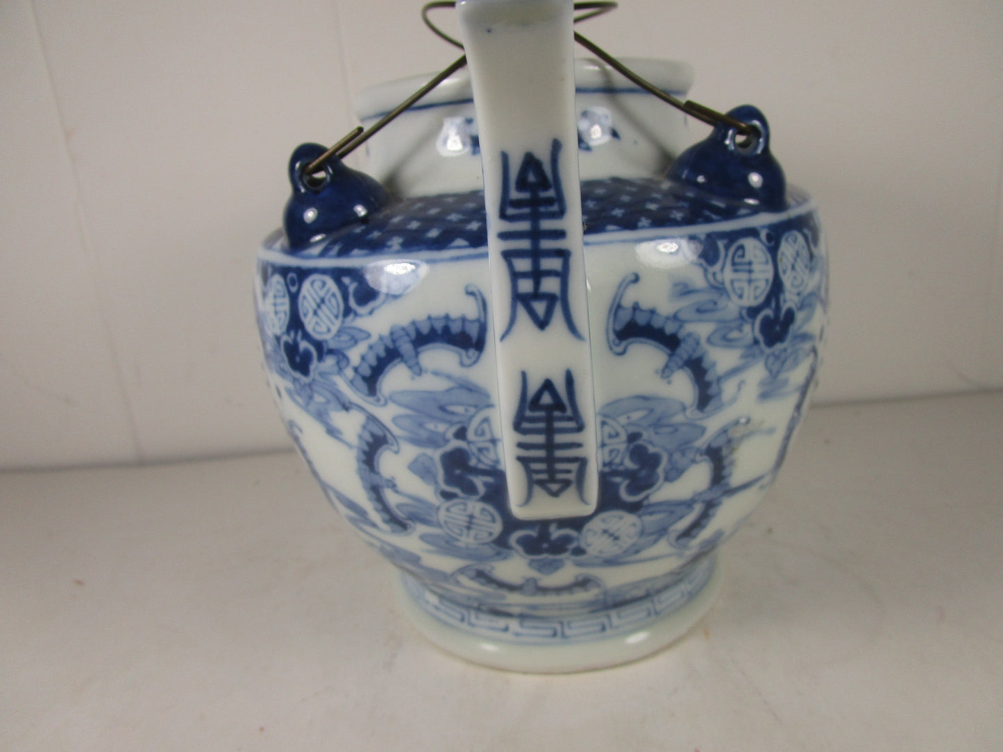 19th Century Chinese export blue and white teapot, Double Happiness era