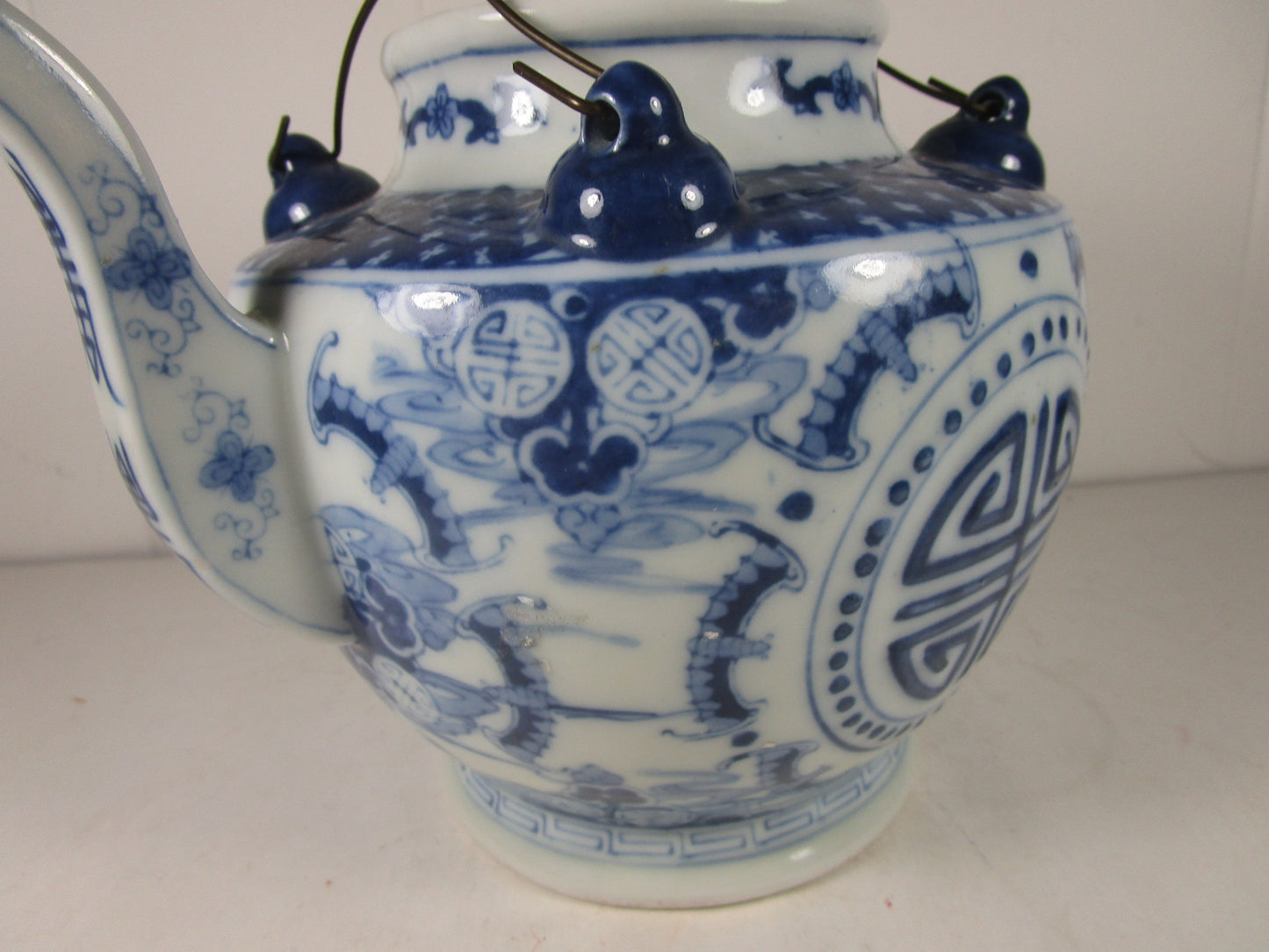 19th Century Chinese export blue and white teapot, Double Happiness era