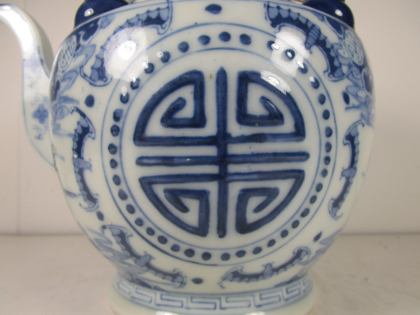 19th Century Chinese export blue and white teapot, Double Happiness era