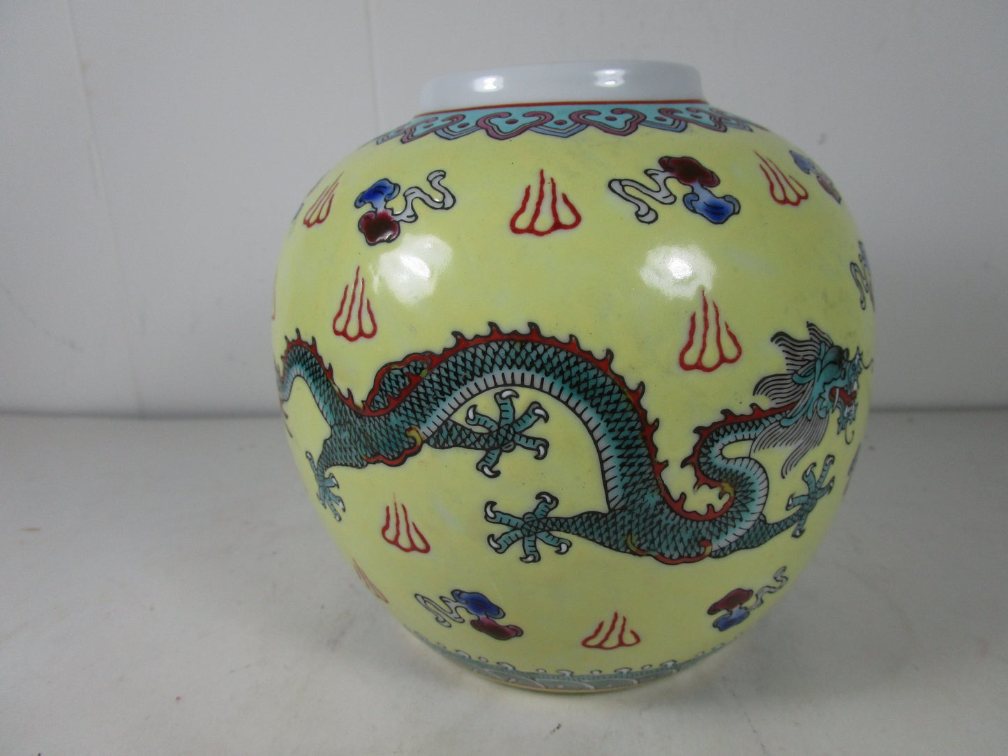 Vintage 5 Claw Royal Dragon Chinese Ginger Jar Yellow