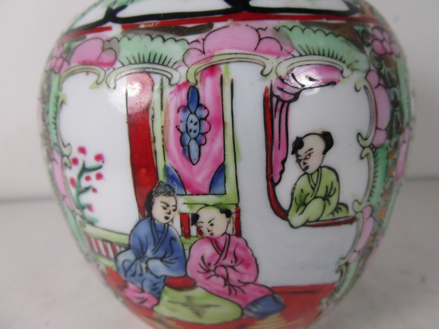 Chinoiserie Famille Rose Medallion Ginger Jar RARE Antique Mark