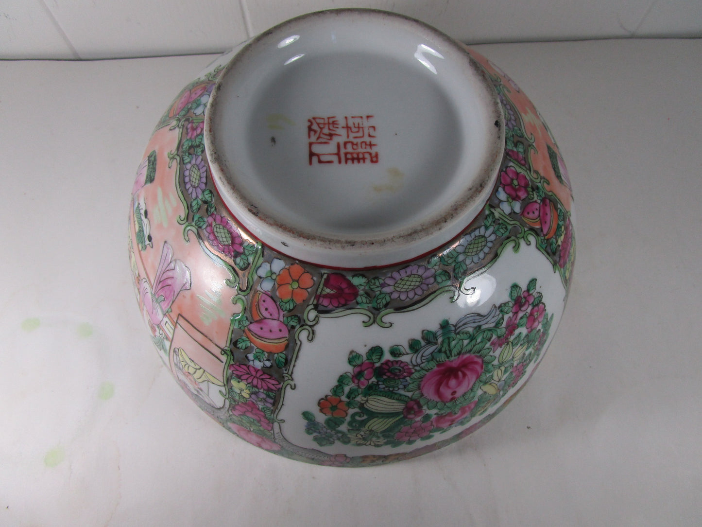 famille rose medallion hand painted  10 "serving bowl  Very Rare red mark