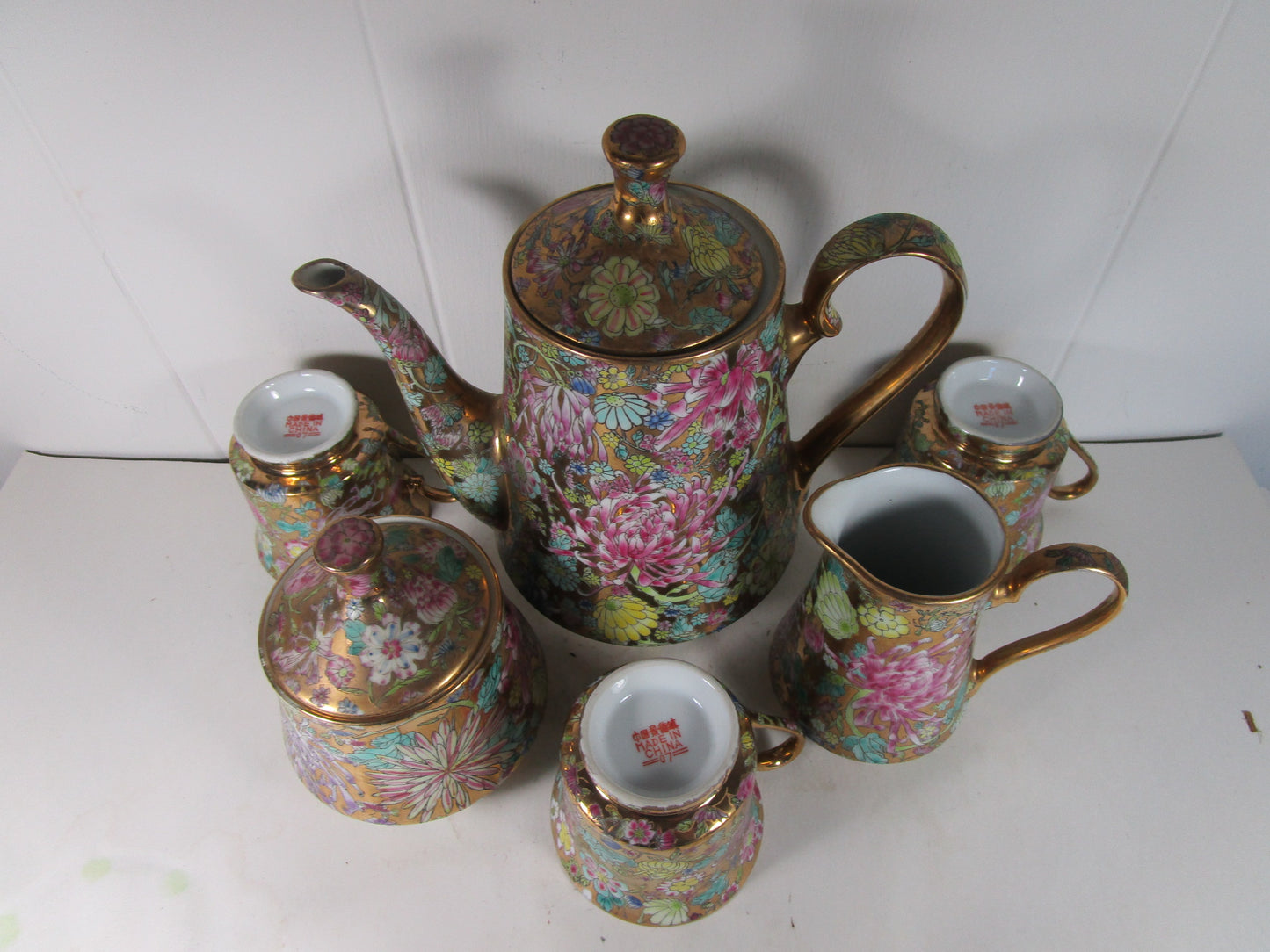 China Mille Fleur Teapot set Hand Painted 1000 Flowers  Classic Gold Gilt