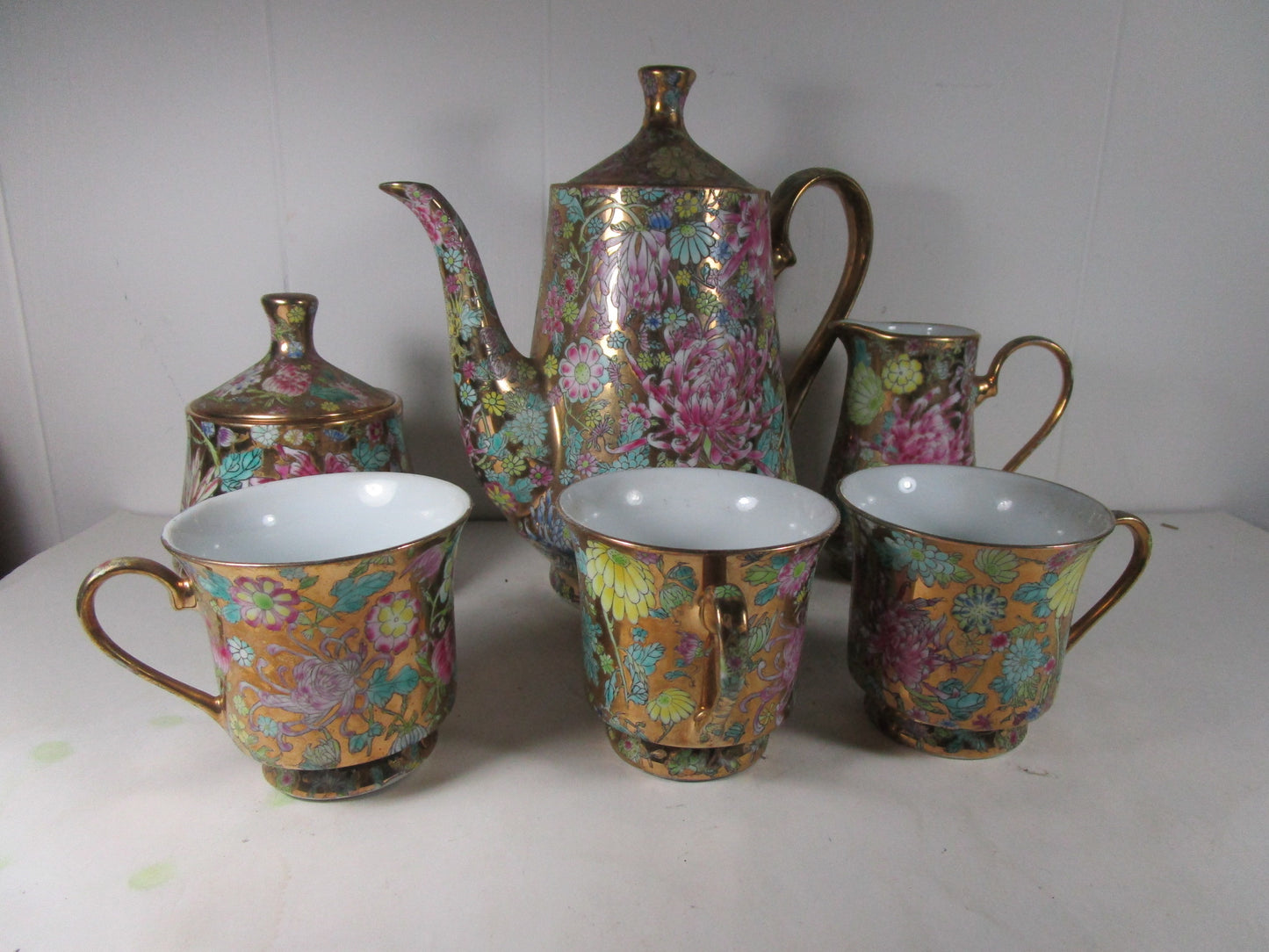 China Mille Fleur Teapot set Hand Painted 1000 Flowers  Classic Gold Gilt